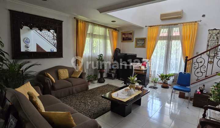 Turun Harga Rumah Bagus 2 Lantai di Bintaro Tangerang Selatan