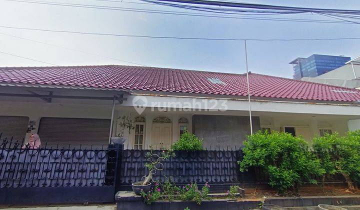 Jual Cepat Rumah Asri Dengan Halaman Luas di Kalibata 1