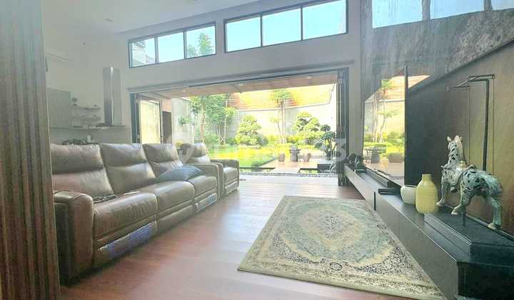 Turun Harga Rumah Mewah Semi Furnished di Sektor 7 Bintaro