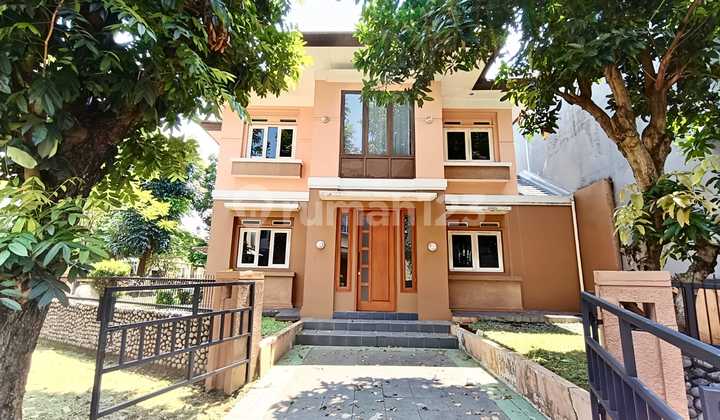 Rumah Terawat Dalam Cluster Posisi Hook di Sektor 9 Bintaro