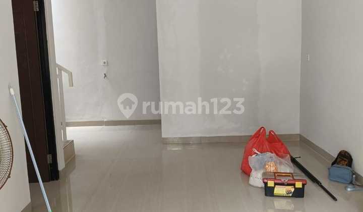 Rumah Minimalis Sudah Renovasi Dalam Cluster Non Jaya di Bintaro 2