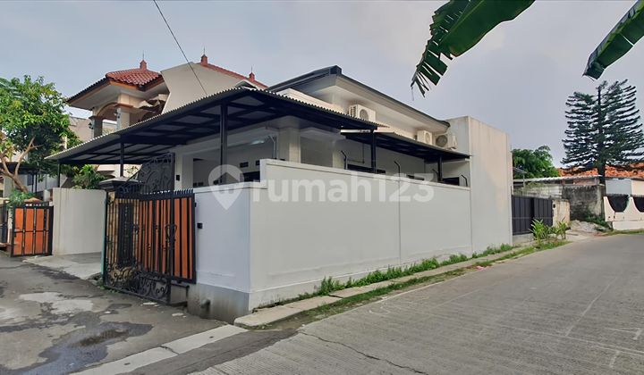 Rumah 1 Lantai Posisi Hook Semi Furnished di Rempoa Tangsel 2