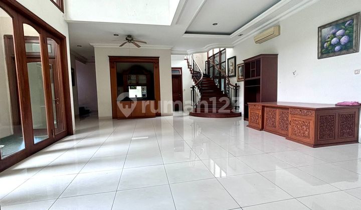 Rumah Cocok Untuk Kost Dengan Basement Luas di Cinere 2