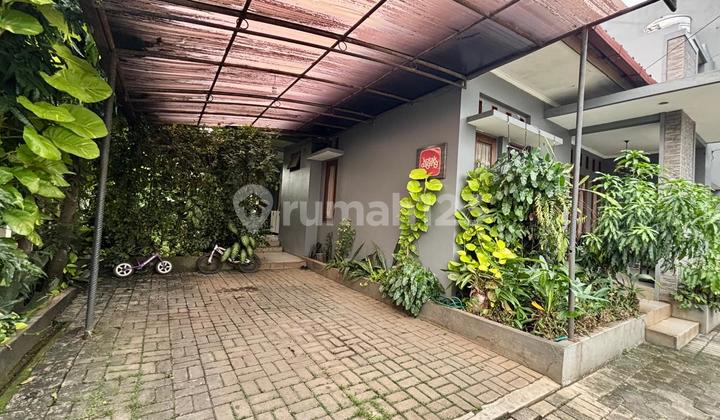 Rumah Posisi Hook Dalam Mini Compound di Tanah Kusir 2