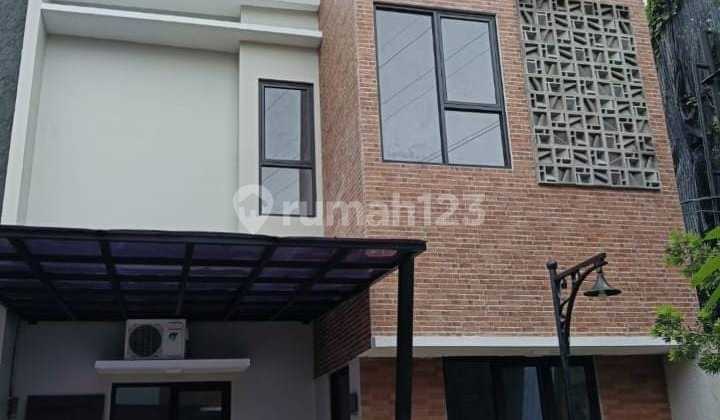 Rumah Minimalis Sudah Renovasi Dalam Cluster Non Jaya di Bintaro
