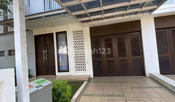 Disewakan rumah cyntia summarecon bandung ada garasi dan canopy 1