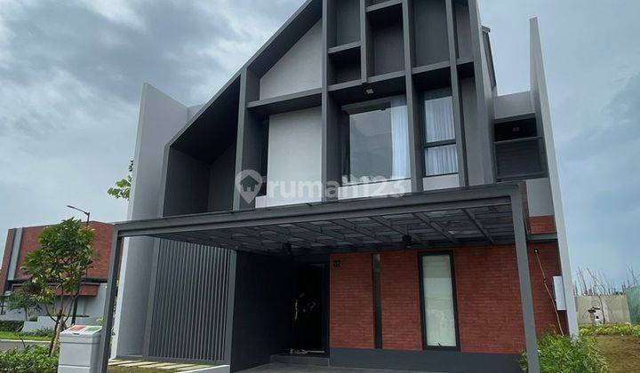 Rumah 2 Lantai Gaya Industrial Tengah Kota Bandung 1