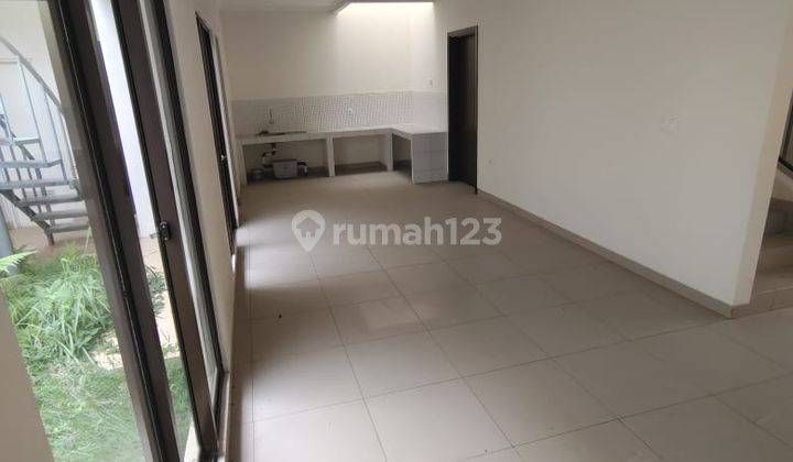 Rumah 2 Lantai Unfurnished di Summarecon Bandung, Bandung 2