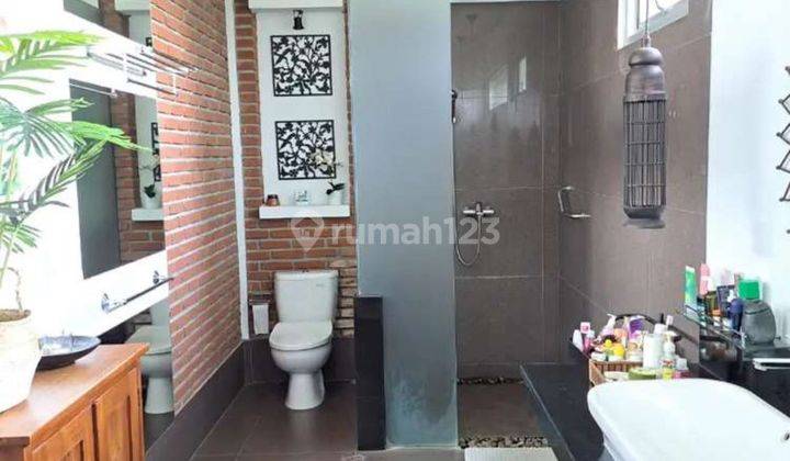 Rumah Keren di Margahayu Bandung Timur Rumah 2 Lantai Semi Furnished Bagus 1