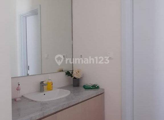 Dijual Rumah Hoek Summarecon Bandung Semi Furnished 2 Lantai, Shm 2