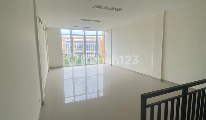 Ruko 3 Lantai Dekat Mcd di Summarecon Bandung