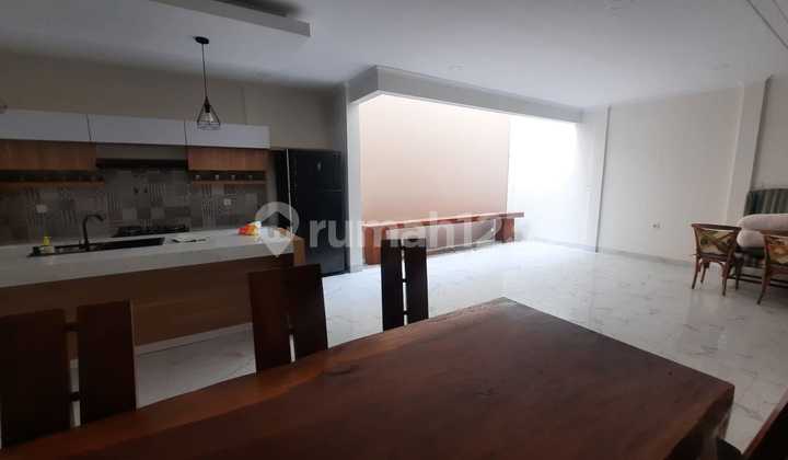 Disewakan Rumah Semi Furnish Cluster Btari Summarecon Bandung 2