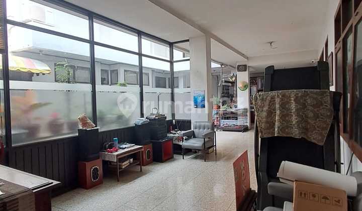 Dijual Rumah Cocok untuk Ruang Usaha Sayap Jalan Riau Bandung