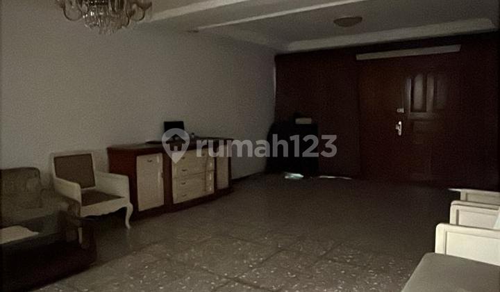 Dijual Rumah untuk Ruang Usaha