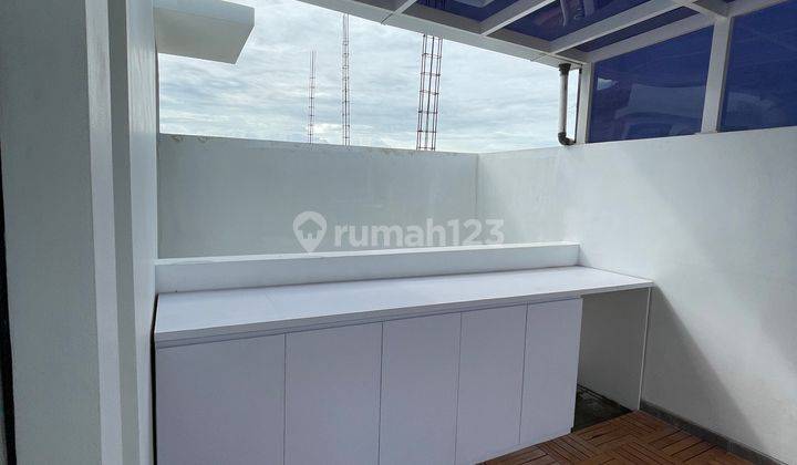 Rumah Baru 3 Lantai Fasilitas Lengkap Mewah 7