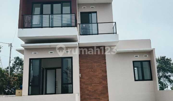 Two-Story Villa House 500 Million Batu City Two-Story Villa House 500 Million Batu City