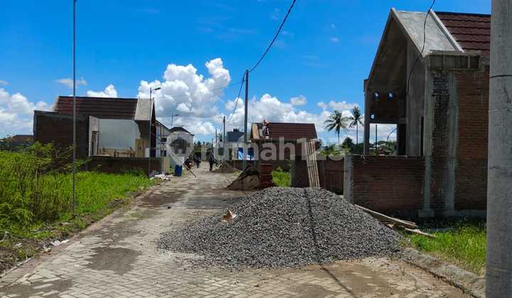 Affordable Ready-to-Occupy House in Kepanjen 2