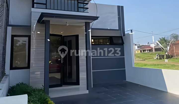 Ready-to-Occupy House in Sukun, Malang City 1
