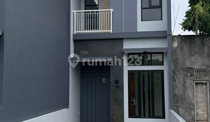 Ready-to-Occupy House 0 Karangploso Street