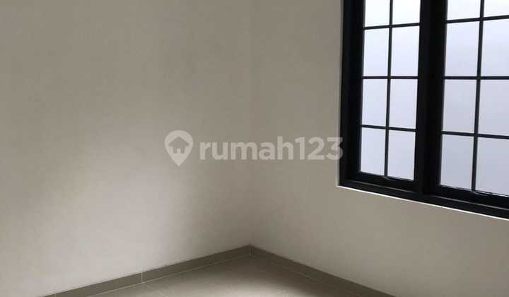 Luxury House Near Binus and Airport 2