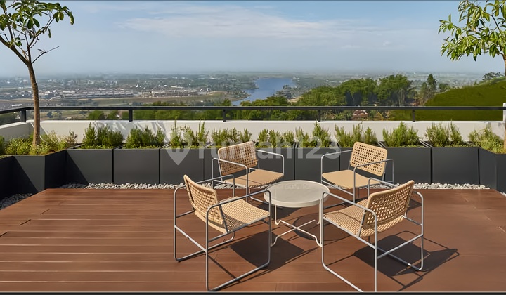 Selling new Wisesa Nava house