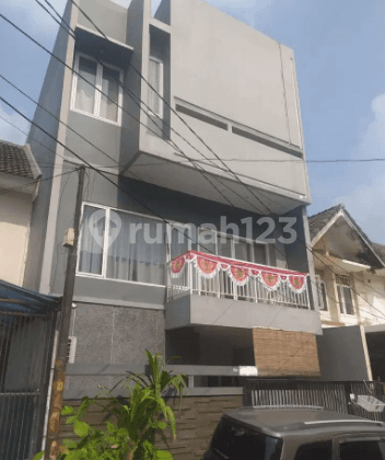 Dijual Rumah di Taman Palem Lestari Jakarta Barat 1