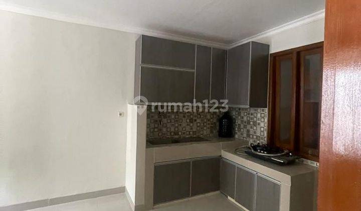 Rumah 2 Lantai Bagus di Bintaro Sektor 9, Tangerang Selatan 2