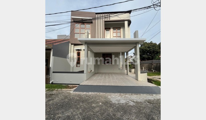 Rumah Brand New Hoek Dekat Pintu Tol Parigi, Graha Bintaro Jaya