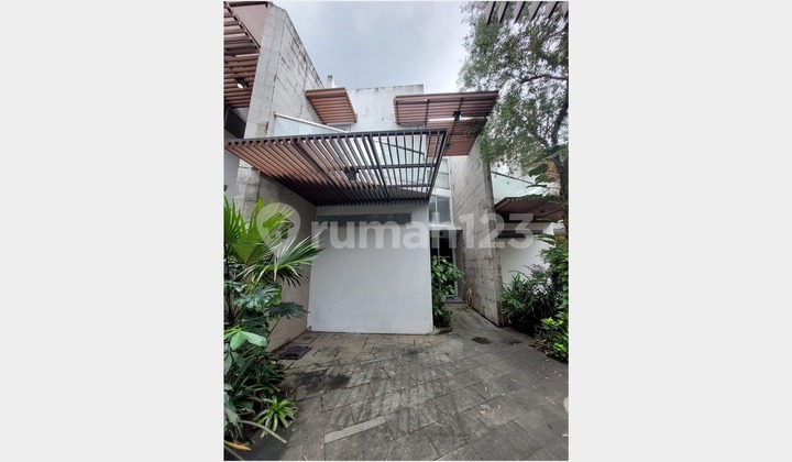 Bebas Banjir, Rumah 2 Lantai Siap Huni di Bintaro 2