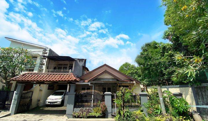 Rumah Bagus di Sektor 3A Bintaro, Jakarta Selatan 2