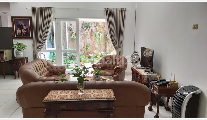 Rumah, 2 Lantai Siap Huni di Sektor 9 Bintaro 2