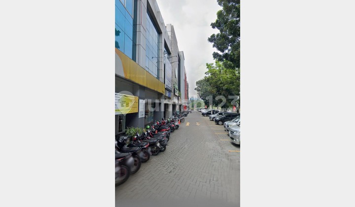 Ready to Occupy, Shophouse, 3 Floors, Flood-Free Sector 7 Bintaro 2