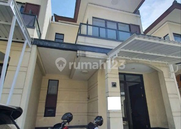 Golf Lake Residen Uk 6 X 15 Dijual