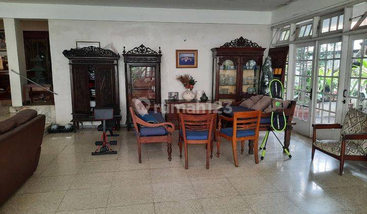 Rumah 2 lantai dan tanah luas di Salemba Jakarta Pusat 7