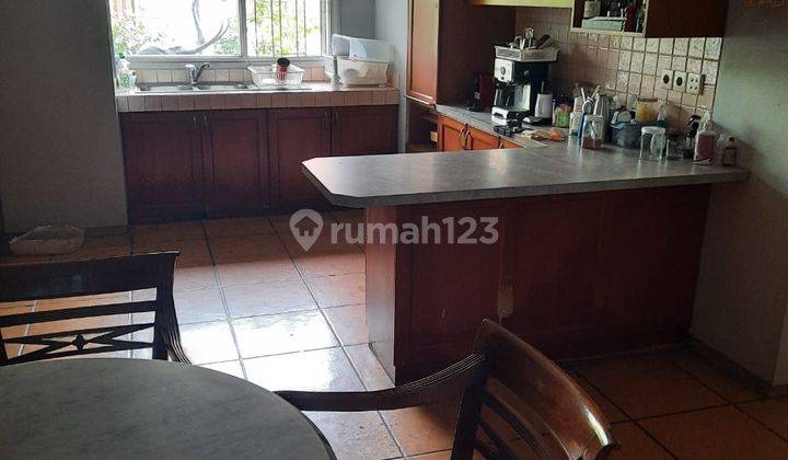 Rumah 2 lantai dan tanah luas di Salemba Jakarta Pusat 10