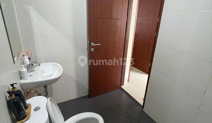 Ciracas Dalam Townhouse Disewakan,ada Taman Belakang 8