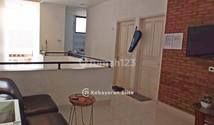 Turun Harga Rumah 3 Lantai Dengan Rooftop Siap Huni di Senayan 1