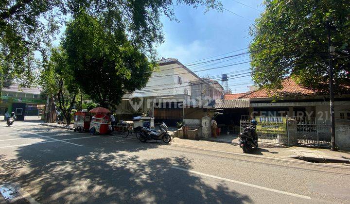 Tanah Dengan Bangunan Letak Strategis Di Kawasan Tebet 2