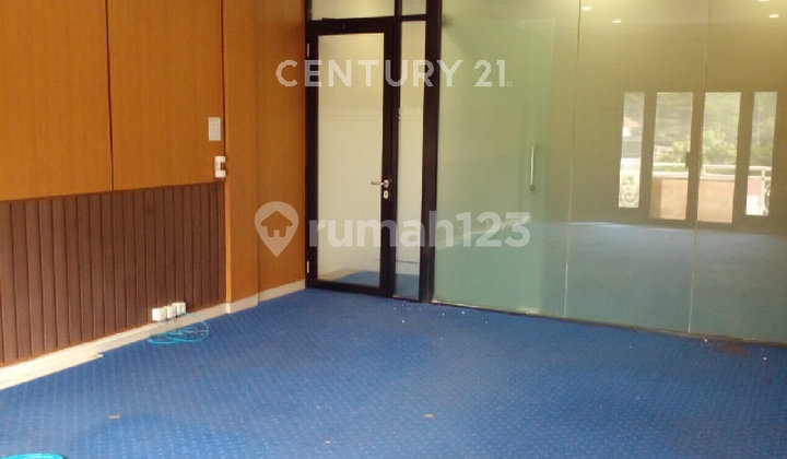 Investasi Emas! Ruko  3,5 Lantai Strategis Di Jalan Ciputat Raya 