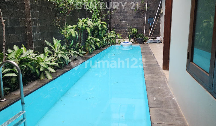 Simple Ready-to-Occupy House in Kebayoran Baru, South Jakarta