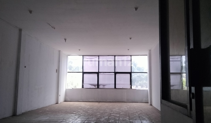 Dijual/disewakan Ruko Dengan Lokasi Yang Cukup Strategis 