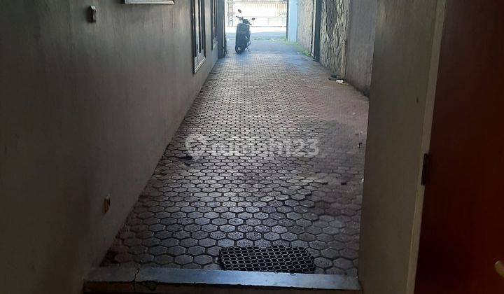 Rumah Untuk Tempat Usaha Kost, Klinik, Kantor di Salemba 1
