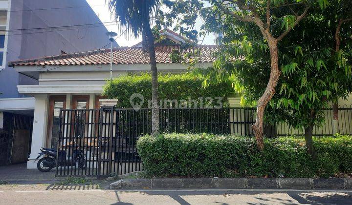 Rumah Untuk Tempat Usaha Kost, Klinik, Kantor di Salemba 1
