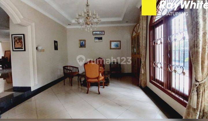 Disewakan Rumah Mewah 2 Lantai Posisi Hook Komp.tanjung Barat Jagakarsa Jakarta Selatan  6