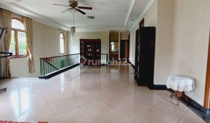 Disewakan Rumah Mewah 2 Lantai Posisi Hook Komp.tanjung Barat Jagakarsa Jakarta Selatan  8