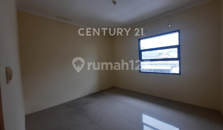 Disewakan Ruko Di Lokasi Strategis Di Jakarta Selatan Disewakan Ruko Di Lokasi Strategis Di Jakarta Selatan