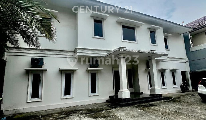 Exclusive & Quiet Boarding House Environment in Menteng, Central Jakarta