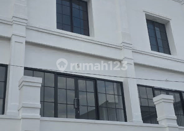 Disewakan Ruko Brand New Di Lokasi Strategis Di Jakarta Selatan Disewakan Ruko Brand New Di Lokasi Strategis Di Jakarta Selatan