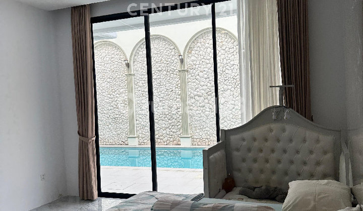 Luxury House Near Veteran Toll Access Ready to Occupy Pesanggrahan South Jakarta 2