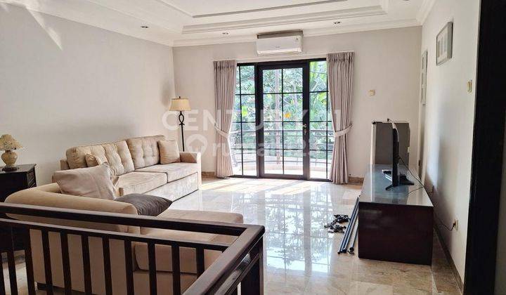 Rumah Full Furnished 3 Lantai Dengan Basement Di Kemang 2